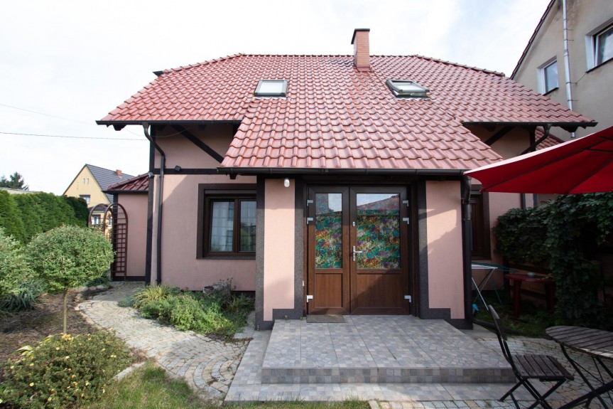 zielonog&oacute;rski, Sulech&oacute;w, Dom z potencjałem na sprzedaż &ndash; Sulech&oacute;w, ul. Odrzańska